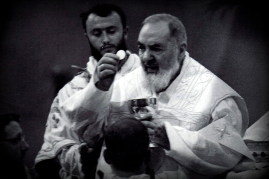 padre pio operato senza anestesia