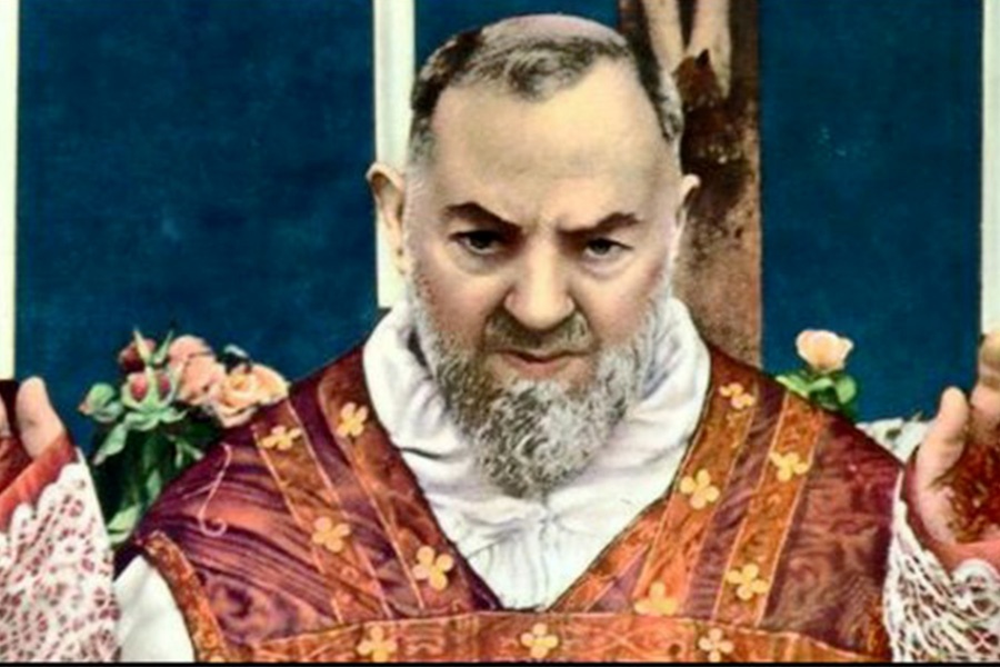 Padre Pio vede qualcosa di terribile