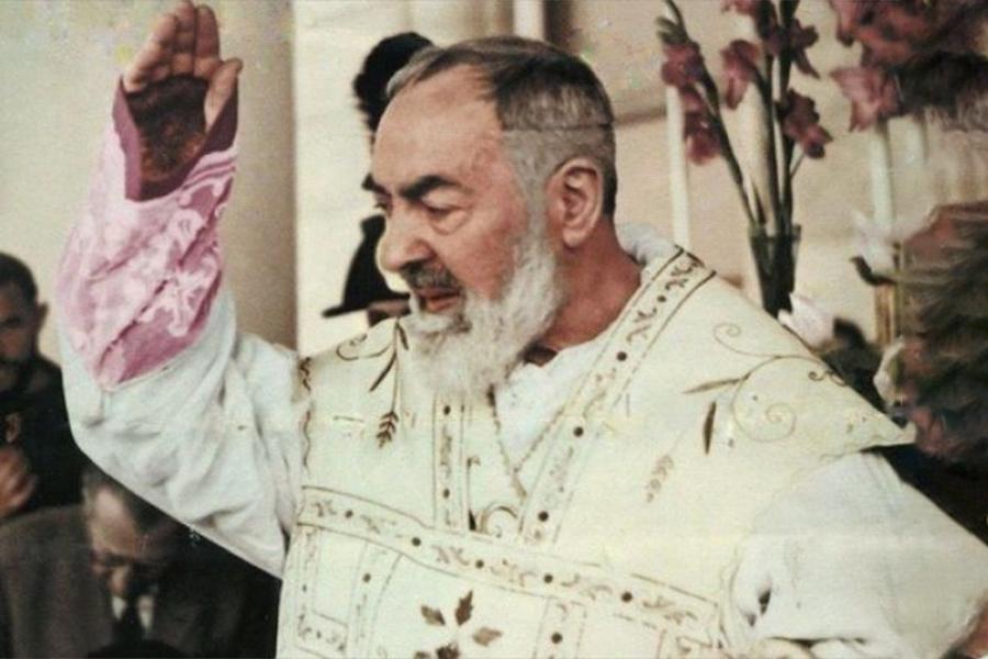 padre pio salva il padre dalla guerra