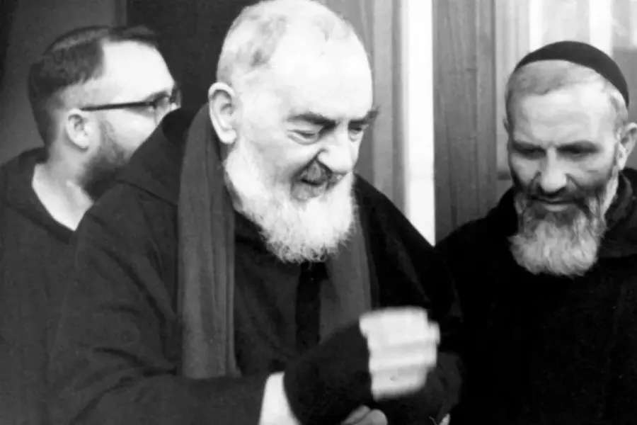 padre pio e le anime del purgatorio